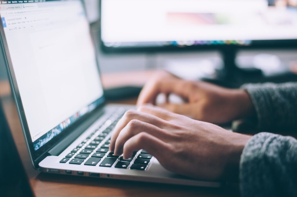 how to take minutes at board meetings